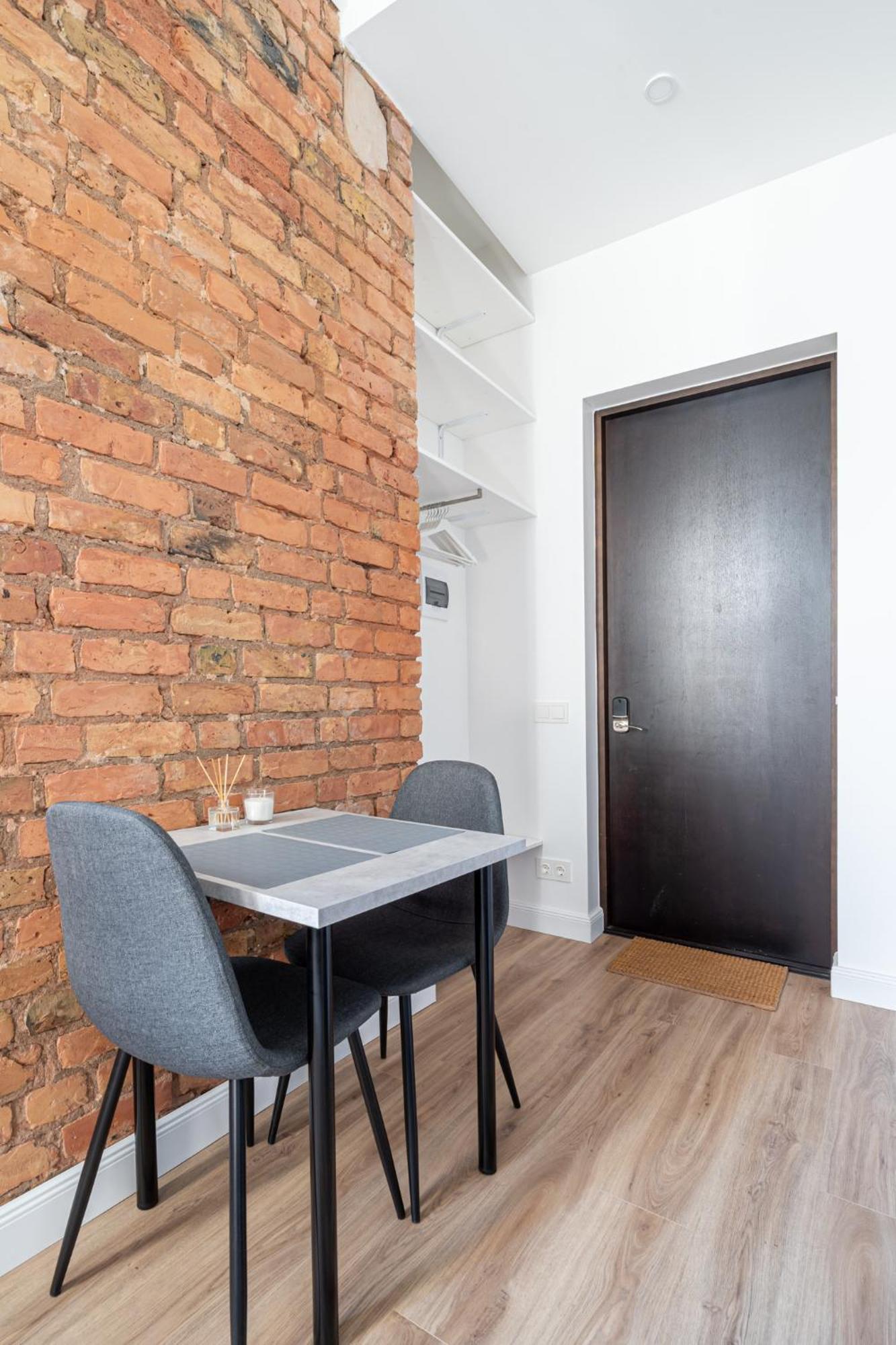 Prestigious Former Library Apartment - Perfect Location Riga Buitenkant foto